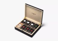 Dammann 48db-os egyesével csomagolt filteres fekete, zöld, herba, gyümölcs, rooibos tea válogatás fa kínáló dobozban